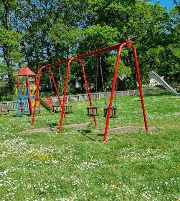 Private Self-Contained Place ボーンマス エクステリア 写真